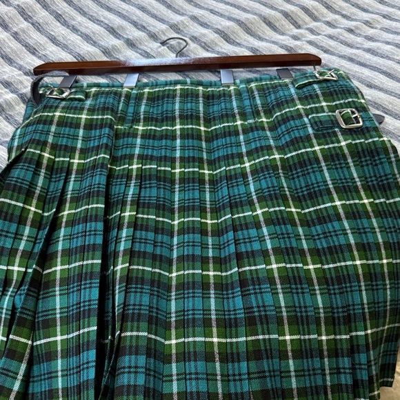 Lamont Ancient Tartan  Kilt - Picture 1 of 4